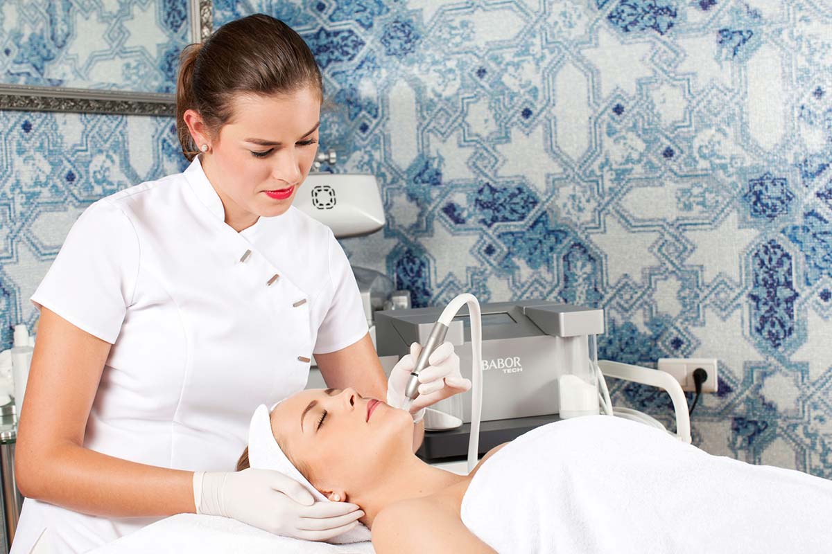 Kosmetikstudio Innsbruck Hautprofis bei Kosmetik Visage